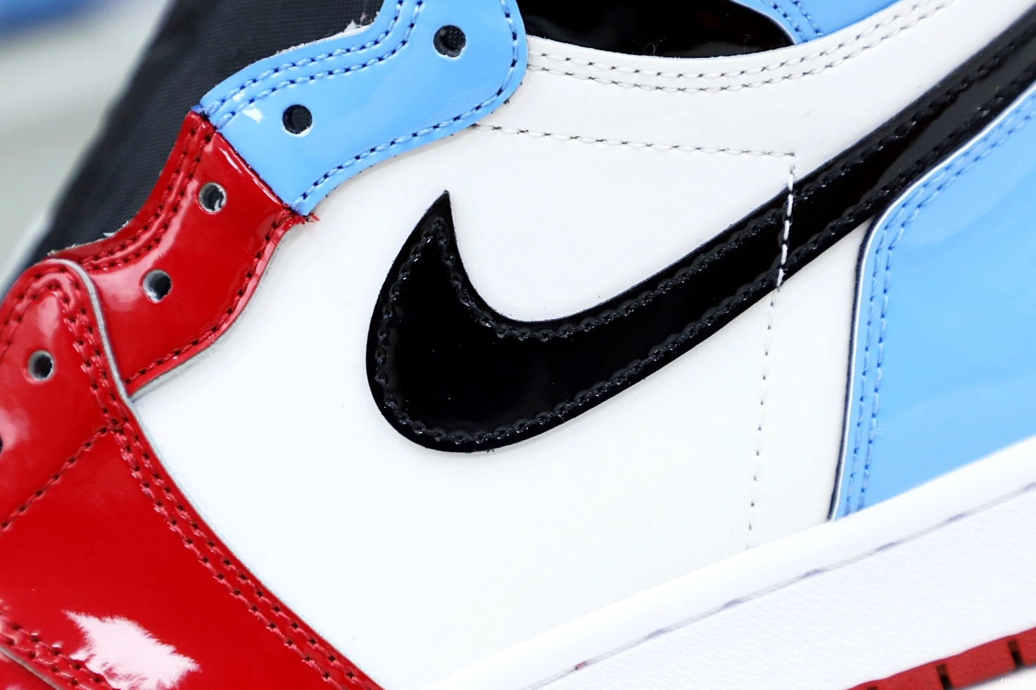 OG RETRO HIGH AIR 'FEARLESS' JORDAN 1 0122